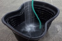 https://salonuldeproiecte.ro/files/gimgs/th-40_5_ Vikenti Komitski - The Necessary Precondition, 2014 - mixed media (plastic tub, rubber boot, water pump), 180 x 120 x 100 cm.jpg